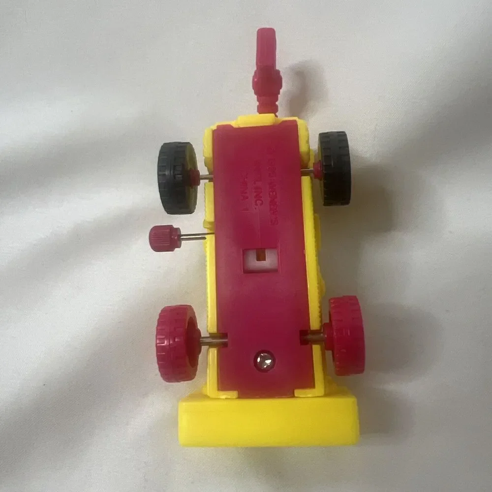 1995 Wendy's Meals Yellow Techno Tows Tractor Bull‎ Dozer Wind Up Toy 3